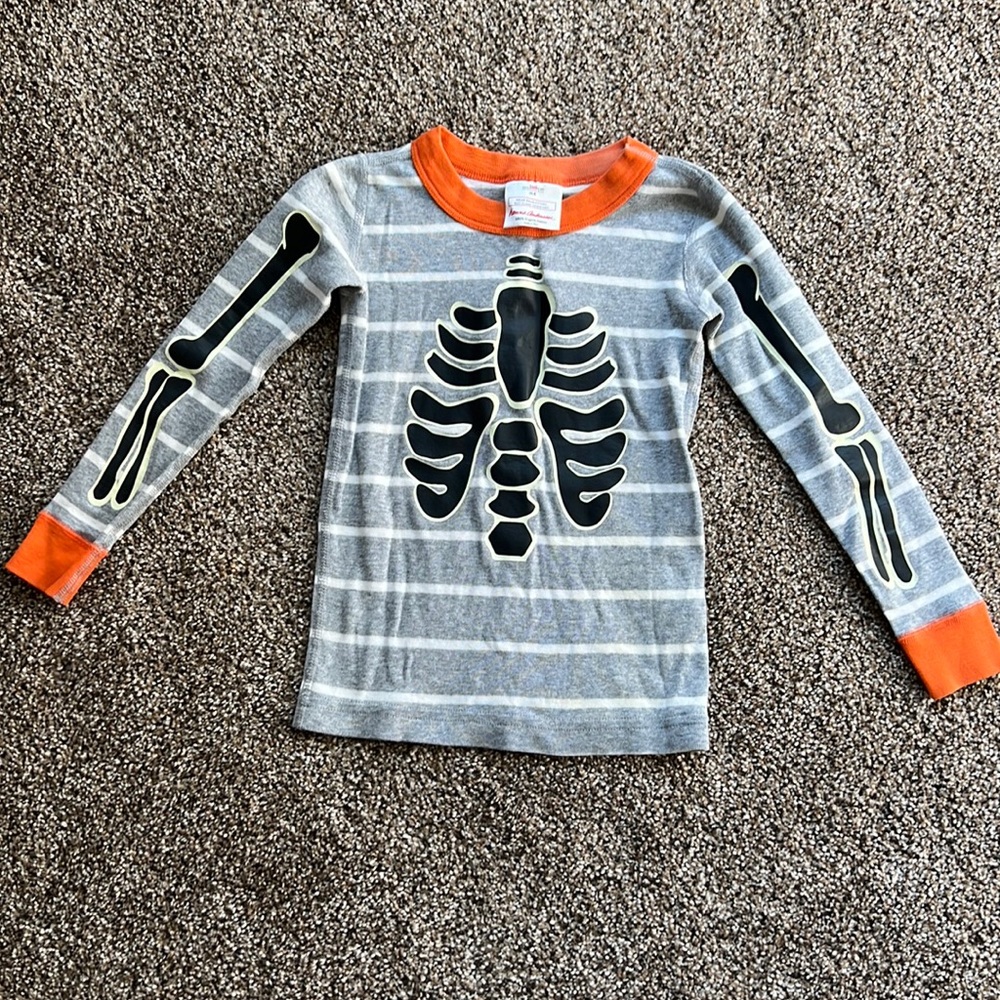 Hanna Andersson Halloween pajama top size 4